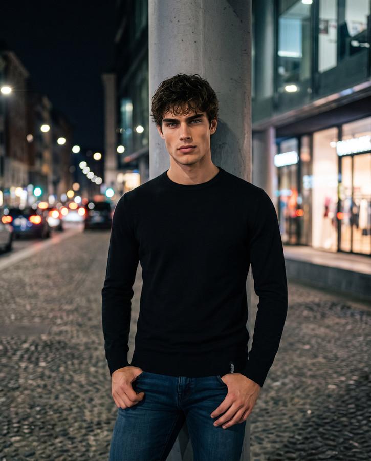 Black Crew Neck Jumper Black